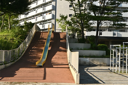 館ヶ丘団地内
